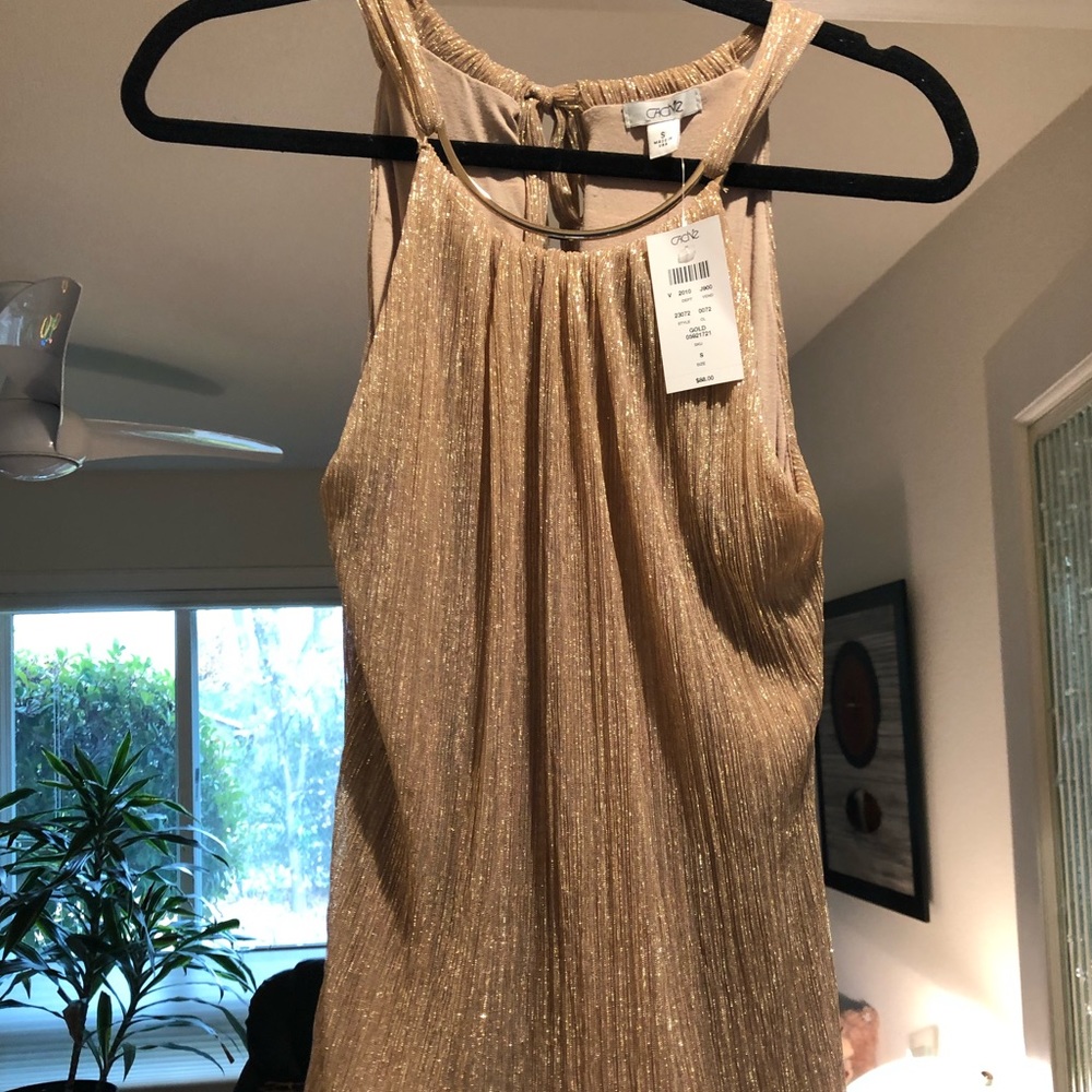 Cache Gold top